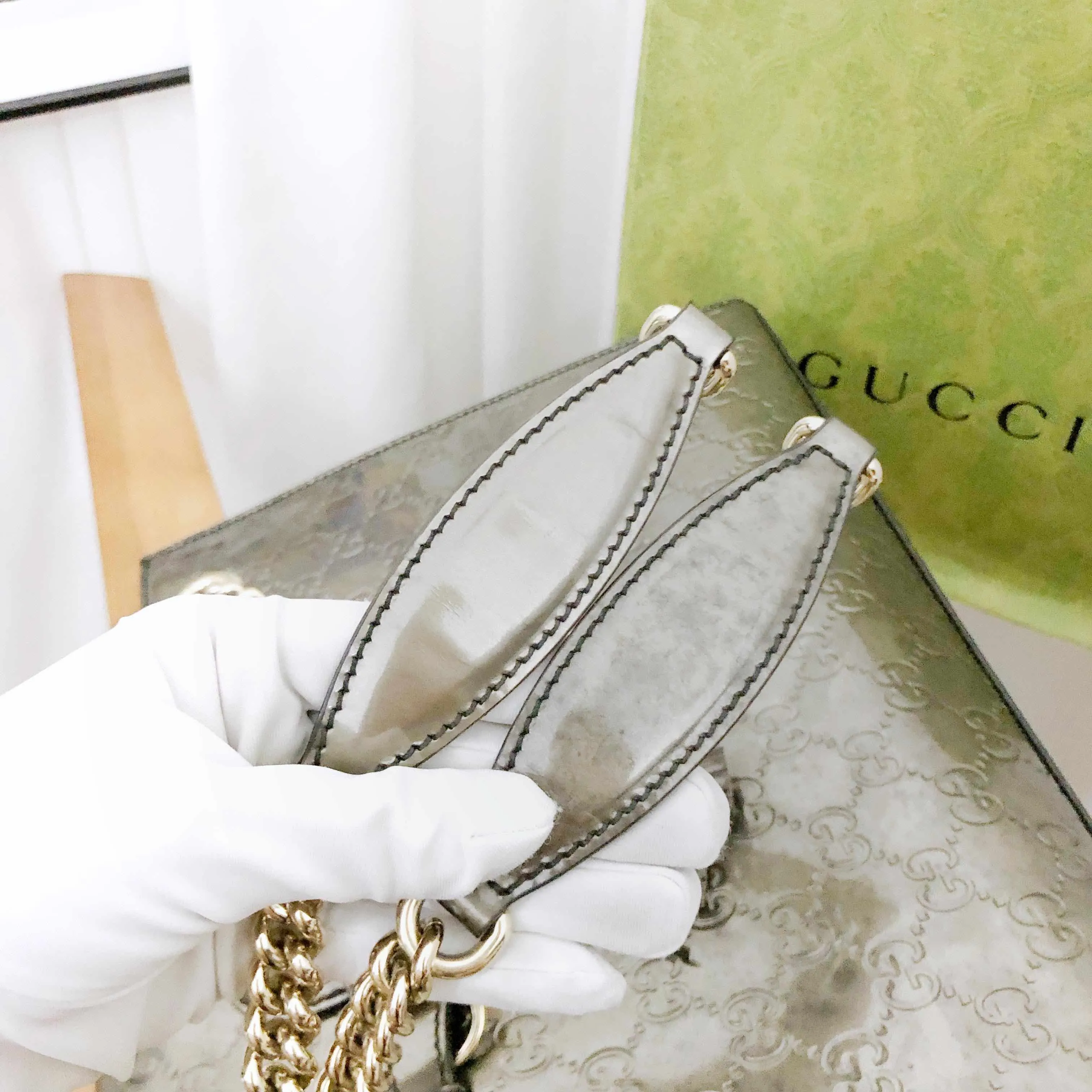 Gucci Emily Chain Bag in Silver Metallic Leather - Preloved Shoulder Bag