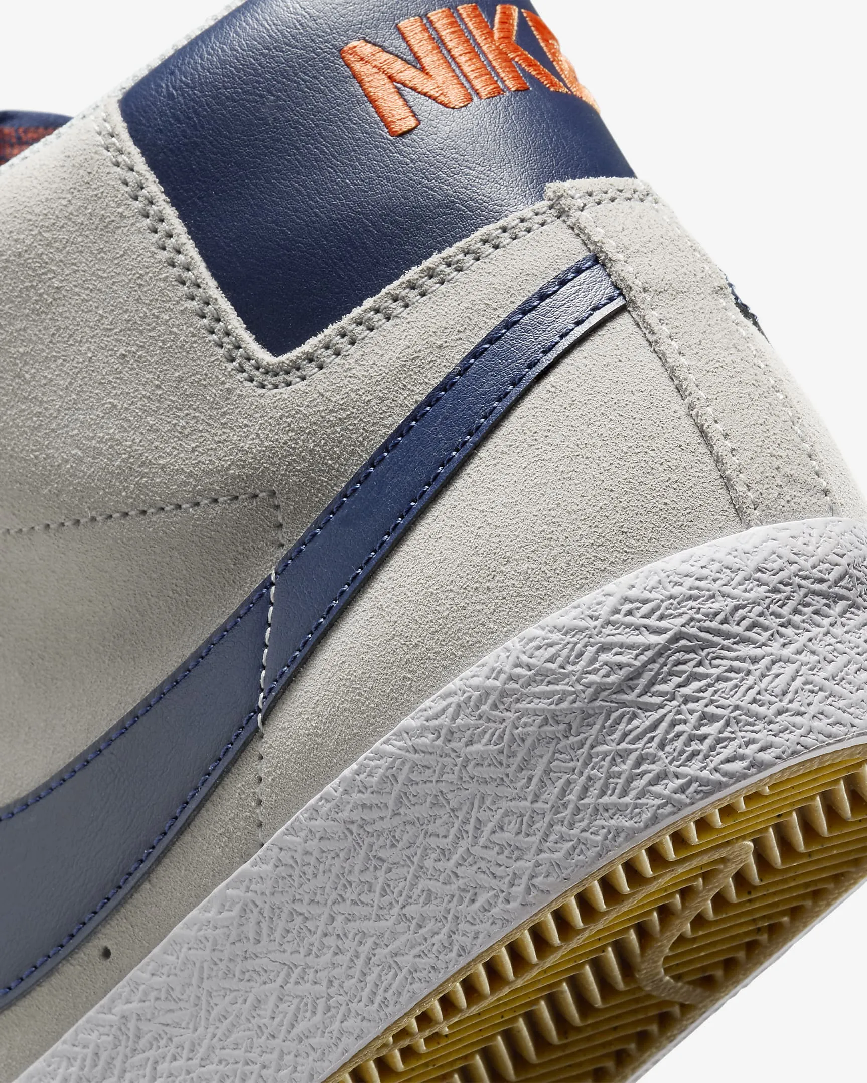 Nike SB Zoom Blazer Mid Skate Shoes - Wolf Grey/Cosmic Clay/White/Midnight Navy