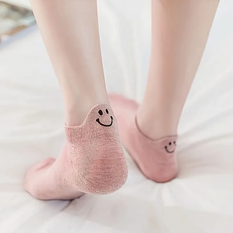 Pack of 10 Pairs Women's Embroidered Ankle Socks – Cute & Comfy