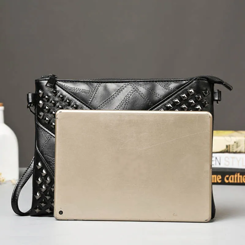 Rivets & Skull Shoulder Bag