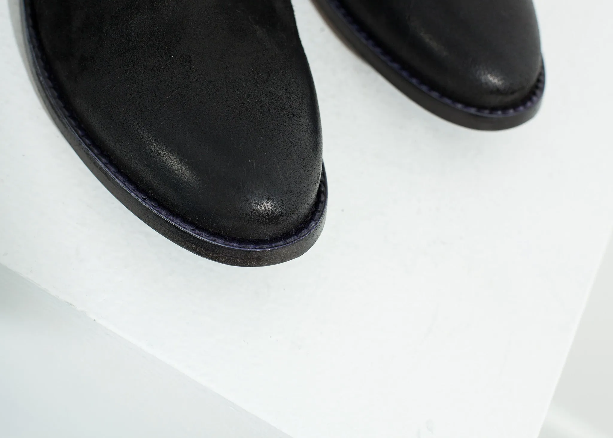 Sassolo Oxford in Black - More Choice