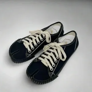 Tabi Shoes - Mary Janes Split Toe Sneakers Women's